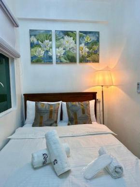 Studio Two Condominium, Alabang - GOLD FIBER WI-FI -NETFLIX READY